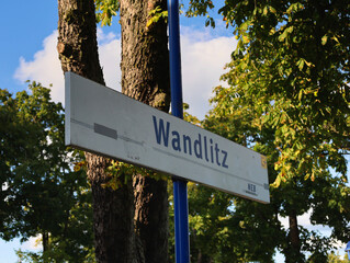 Schild Bahnhof Wandlitz in Brandenburg, Deutschland