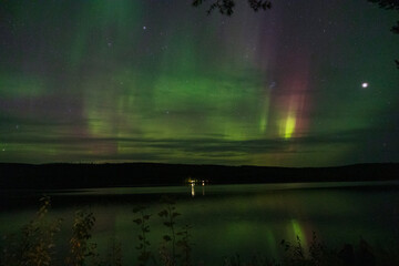 Grüne Polarlichter in Schweden 