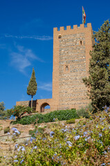 Torre del castillo, fortaleza o alcazaba sobre un cielo azul. V&eacute;lez, M&aacute;laga, Andaluc&iacute;a, Espa&ntilde;a
