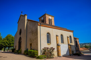 Fototapeta na wymiar L'église Sainte-Madeleine de Parigny dans la Loire