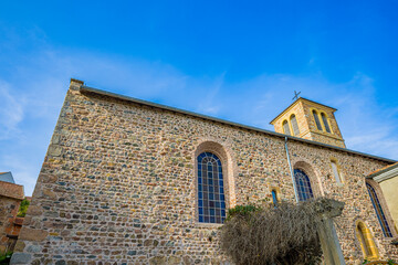 Fototapeta premium L' église Saint-Maurice à Saint-Jean-Saint-Maurice-sur-Loire