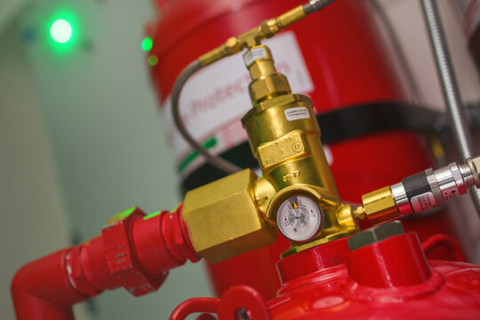 Clean agent fire suppression system used in data centers, backup battery rooms, electrical rooms (under 400 volts), sub-floors or tape storage libraries.
