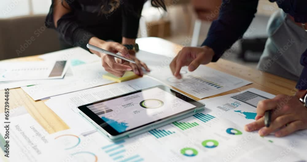 Aufkleber business people, data analysis with tablet and documents, hands with online review in meeting and te