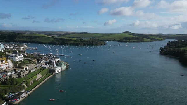 Salcombe Harbour, South Devon, England: DROVE VIEWS: The town of Salcombe: Salcombe Harbour; War Memorial; Southpool Creek & Kingsbridge Estuary. Salcombe is a popular UK holiday resort.