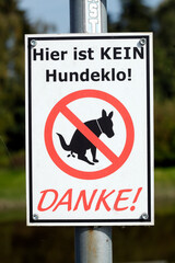 Schild keine Hundetoilette,  Verbotsschild, Deutschland