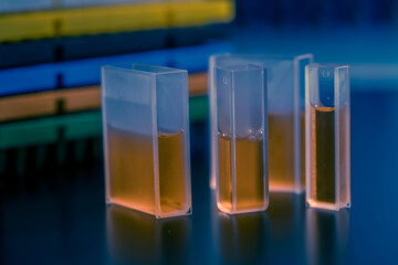 Electrochemical experiments: Transparent cuvettes allow observation of