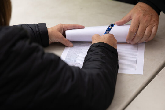 Pr&eacute;sence, liste invit&eacute;, cocher noms, horizontal