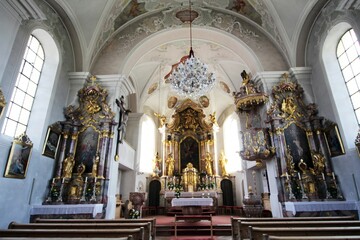 Die Pfarrkirche in Ellmau Tirol.