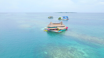 Fototapeta premium House in the middle of the ocean in the San Bernardo Archipelago, Colombia
