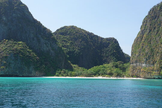 Pipi Island at Maya Bay, Krabi　ピピー島・マヤベイ　クラビ