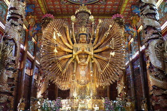 千手観音 Images – Browse 367 Stock Photos, Vectors, and Video