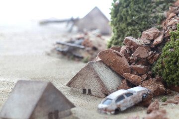 災害による家屋の倒壊と街のジオラマモデル