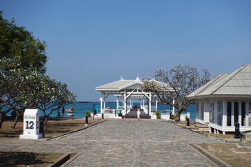 シーチャン島の桟橋・タイ　Piled warf at Koh Sichang, Thailand