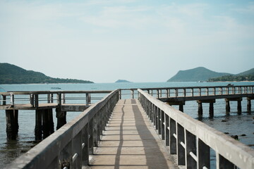 Fototapeta na wymiar Sea View from Chonburi Pier, Thailand　桟橋からの水平線の景色　チョンブリ・タイ