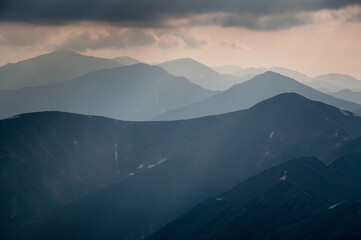 Tatry Zachodnie walka światła i cienia. © Blaszko