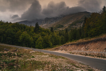 Fototapeta premium Mountain asphalt road on a cloudy weather , beautiful landscape