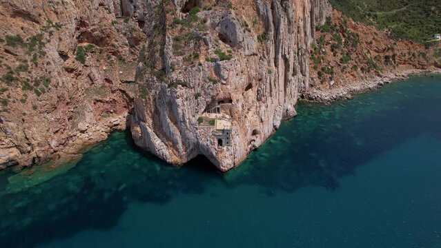 Porto Flavia est un port maritime situ&eacute; pr&egrave;s de Nebida dans la commune Iglesias du sud de la Sardaigne en Italie.