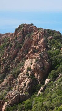Les calanques de Piana sont situ&eacute;es sur la c&ocirc;te ouest de la Corse, &agrave; Piana, &agrave; mi-chemin entre Ajaccio et Calvi, sur la route du bord de mer corse.