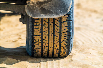 Car tire tread pattern