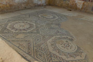 View and details of the Valley of the Temples in Agrigento, Sicily. A monumental complex preserved in excellent condition of the works of ancient Greece. Timeless beauty, striking, family holidays.
