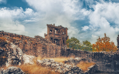 Urquhart Castle ist eine Burgruine am Loch Ness in den schottischen Highlands. Die Burg liegt 21...