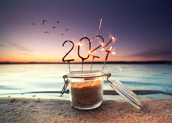 Neujahr 2024 mit Wunderkerzen