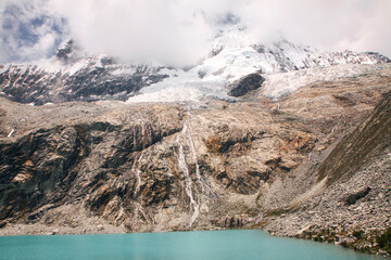 Reise durch Südamerika. In Peru wandern zur Lagune 69.