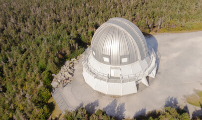 Observatory on the summit of Mont Mégantic in Quebec, Canada © Gilles Rivest