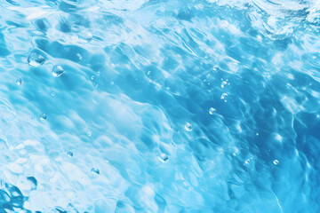 Luftblasen unterwasser mit Wellen und Wasserbewegung im Gegenlicht