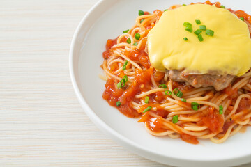 Spaghetti Tomato Sauce with Hamburg and Cheese