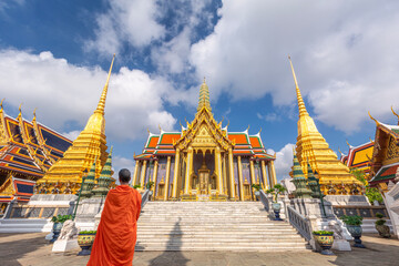 Fototapeta na wymiar Pagoda and church in wat phra kaew and grand palace