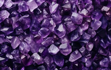 Fototapeta premium amethyst crystals pile background
