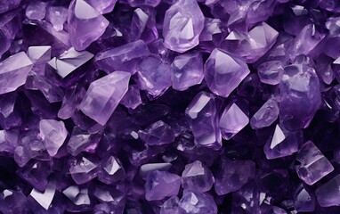 Fototapeta premium amethyst crystals pile background