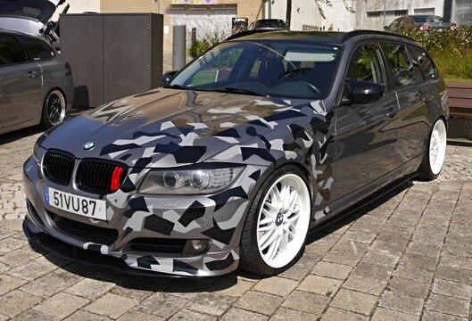 BMW E 90 Serie 3 Touring with special tuning paint