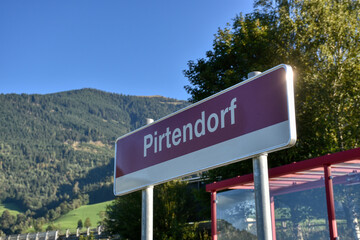 Pirtendorf, Haltestelle, Stuhlfelden, Schild, Station, Stationsnamen, Stationsname, Bahnhof,...
