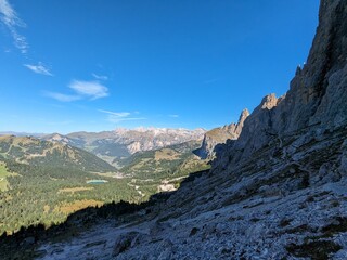 Fototapeta premium Beautiful landscape of Italian dolomites-with mountain meadows,lakes and rocky and sharp mountain tops,Dolomite Alps mountains, Trentino Alto Adige region, Sudtirol, Dolomites, Italy