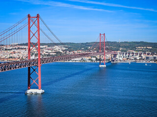 Puente 25 de Abril en Lisboa.