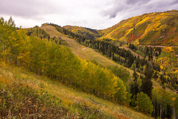 Fototapeta na wymiar Beautiful Utah mountains in fall