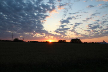 Fototapeta na wymiar sunset over the countryside