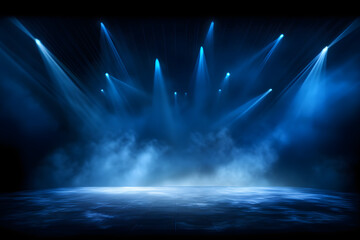 Beleuchtete B&uuml;hne mit Lichtern und Rauch Blauer Scheinwerfer mit Lichteffekt auf schwarzem Hintergrund Nebel Rauch Wolken