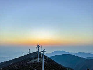 Kuocang Mountain, Taizhou City-Wind turbines on the top of the mountain