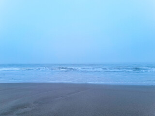 Obraz premium Xiangshan County, Ningbo City - Waves on the beach