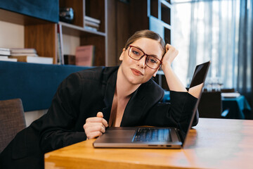 laptop, work, dark, computer, woman, internet, technology, night, office, background, business, people, online, home, city, young, using, businesswoman, network, person, workplace, modern, man, lifest