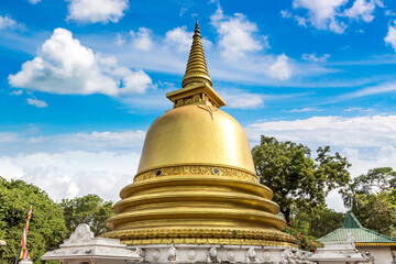 Fototapeta premium The Golden Temple in Dambulla