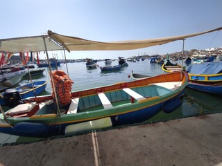 Malte, luzzu, bateau traditionnel,