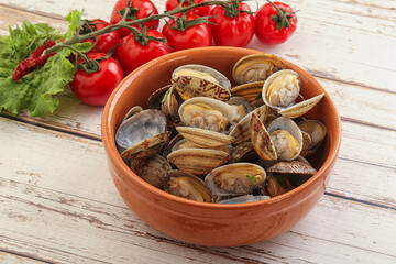 Vongole shellfish mollusc clem with butter