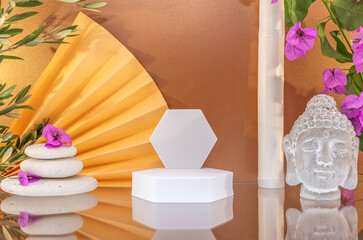 Arrière-plan marron et orange avec présentoir pour des produits avec un rendu 3 D. Plate-forme vide avec podium pour cosmétique, bijoux, maquette ou autres objets.