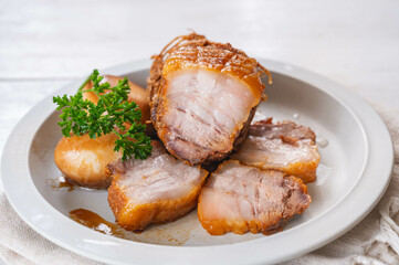 スライスした自家製チャーシュー