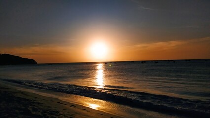 Atardecer en la playa 