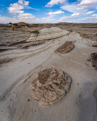 Fototapeta na wymiar Bisti De Na Zin Wilderness and badlands in New Mexico, America, USA.
